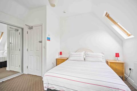 1 bedroom in a house share to rent, TAPLOW,  HUNTS LANE