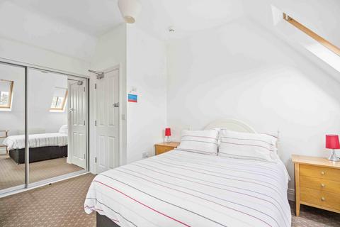 1 bedroom in a house share to rent, TAPLOW,  HUNTS LANE