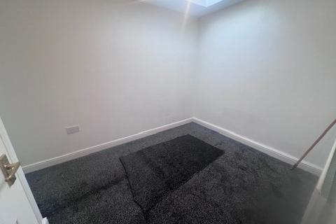 1 bedroom bungalow to rent, Cemetery Road, Dewsbury, Dewsbury, West Yorkshire, WF13