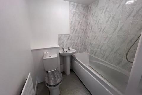 1 bedroom bungalow to rent, Cemetery Road, Dewsbury, Dewsbury, West Yorkshire, WF13