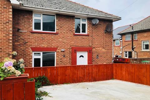 3 bedroom end of terrace house to rent, Surrey Crescent, Moorside, Consett