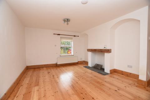 3 bedroom end of terrace house to rent, HEATH AND REACH