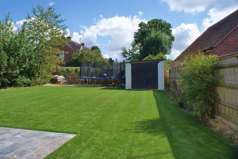 4 bedroom detached house for sale - Woodcote, Reading