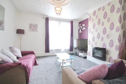 2 Bed Flats To Rent In North End Apartments Flats To Let