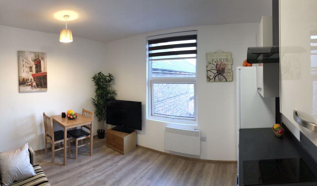 Rawmarsh Hill, Parkgate, Rotherham 1 bed flat £495 pcm (£114 pw)