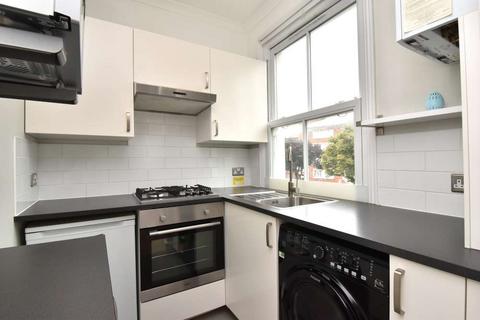 2 bedroom flat to rent, Devonshire Road