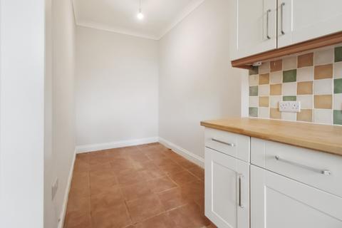 3 bedroom flat to rent, Great Western Road, Flat 3/2, Hillhead, Glasgow, G12 8QX