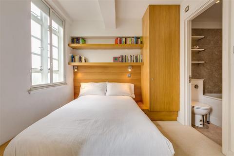 1 bedroom flat for sale, Nell Gwynn House, Sloane Avenue, SW3