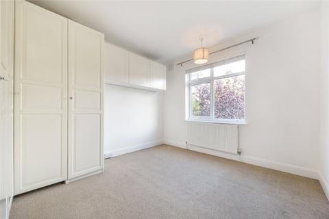 2 bedroom flat to rent, Vale Close, Strawberry Vale, Twickenham