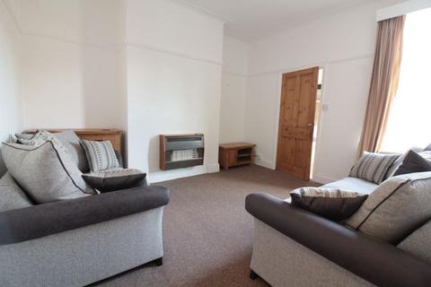 2 bedroom flat to rent, Albemarle Avenue, Newcastle Upon Tyne NE2