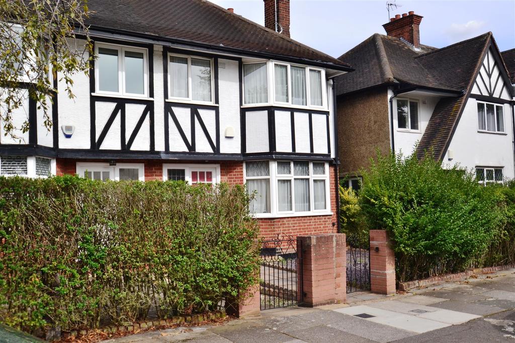 Tudor Gardens, Acton, W3 3 bed house for sale £900,000