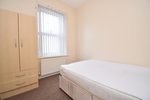 3 bedroom flat to rent - Bayswater Road, Jesmond, Newcastle Upon Tyne