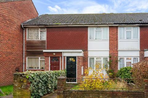 2 bedroom terraced house to rent, Bryant Close,  Barnet,  EN5