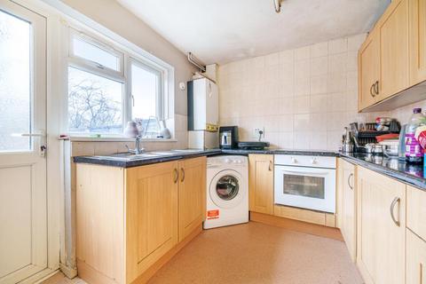 2 bedroom terraced house to rent, Bryant Close,  Barnet,  EN5