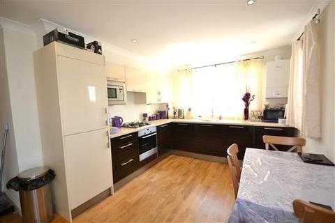 2 bedroom apartment to rent, Cranbrook Road, Gants Hill, Gants Hill