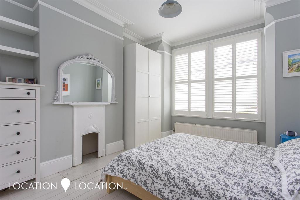 Heysham Road, N15 2 bed flat £1,700 pcm (£392 pw)