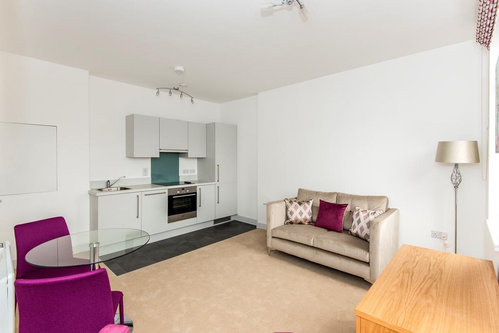 Apartment in Reading - View 5