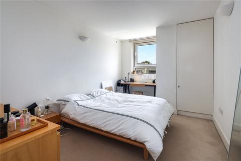 2 bedroom flat to rent - Richmond Road, Hackney, London, E8