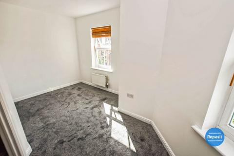 2 bedroom flat to rent, Maryport Drive, Timperley, Cheshire, WA15