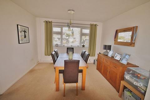 14 Martin Close, Warlingham, CR6 9AD