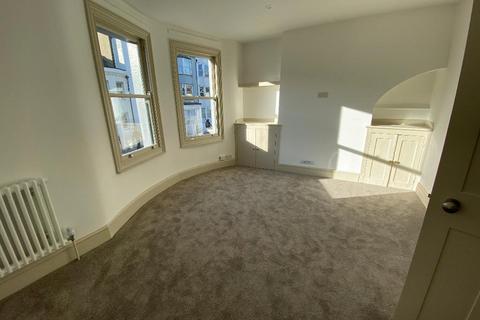 3 bedroom end of terrace house to rent, Surrey Street, Brighton, East Sussex, BN1 3PB