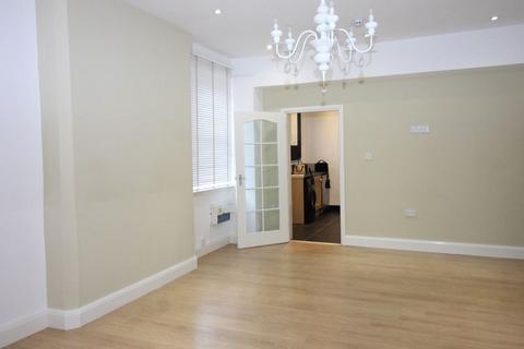 2 bedroom apartment to rent, Two Bedroom Flat Forest Road West, Nottingham