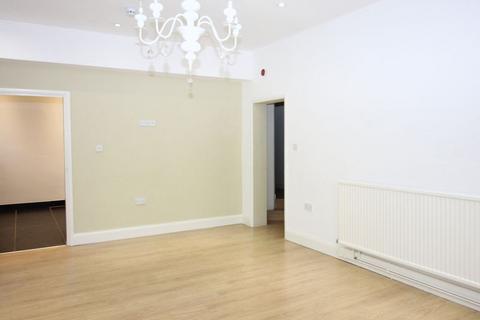 2 bedroom apartment to rent, Two Bedroom Flat Forest Road West, Nottingham