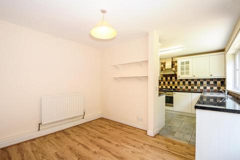 3 bedroom end of terrace house to rent, Knaphill,  Woking,  GU21