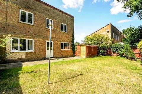 3 bedroom end of terrace house to rent, Knaphill,  Woking,  GU21