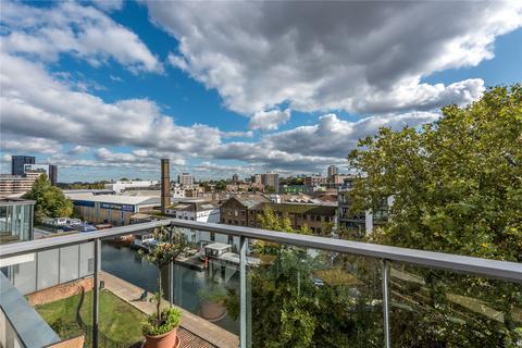 1 bedroom penthouse to rent, Arlington Avenue, Islington, Angel, London, N1