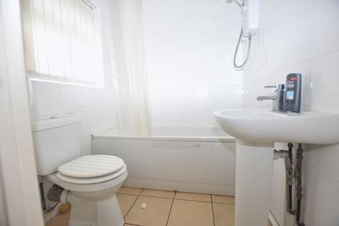 3 bedroom house to rent, Bobbers Mill Road, Nottingham