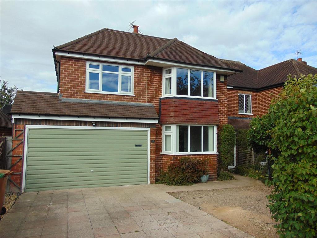 Harborough Drive, Aldridge 3 bed semidetached house £365,000