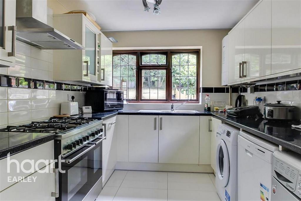 Ryhill Way, Lower Earley, RG6 4AZ 1 bed in a house share £775 pcm (£