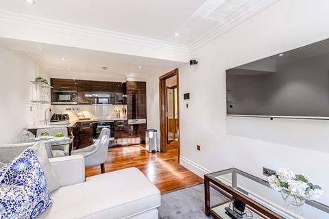 1 bedroom flat to rent, Garden House W2