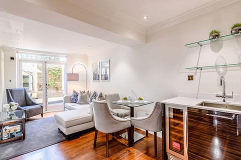 1 bedroom flat to rent, Garden House W2