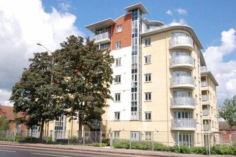 2 bedroom flat to rent, The Pinnacle, Kings Road, Reading, RG1 4LY