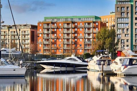 2 bedroom apartment to rent, Zephyr Court, Stoke Quay