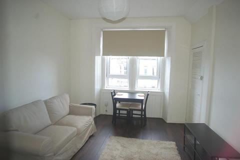 1 bedroom flat to rent, Meadowbank Crescent, Edinburgh, EH8