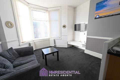 2 bedroom apartment to rent, Wingrove Road, Newcastle Upon Tyne NE4