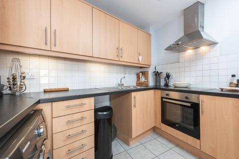 1 bedroom apartment for sale, New Zealand Avenue, Walton-On-Thames