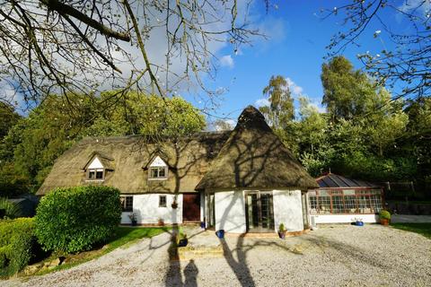 Rose Cottage Kem Mill Lane Whittle Le Woods Pr6 7ea 4 Bed