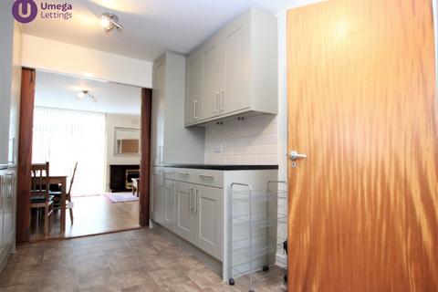 4 bedroom flat to rent, Hillpark Loan, Blackhall, Edinburgh, EH4