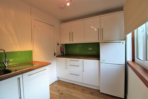 2 bedroom flat to rent, Gairloch Crescent, Redding, FK2