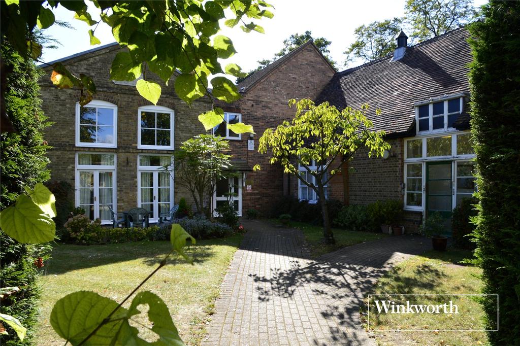 Hertswood Court, Hillside Gardens, High Hertfordshire, EN5 1