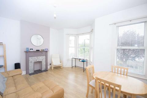 2 bedroom flat to rent, Finland Road, Brockley, London