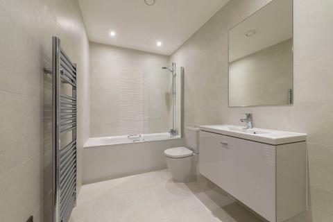 1 bedroom flat to rent, Southampton Way, London