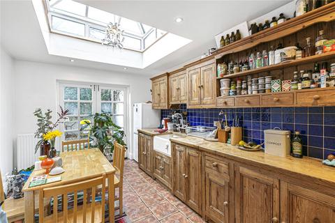 2 bedroom terraced house to rent, Ebury Bridge Road, London, SW1W