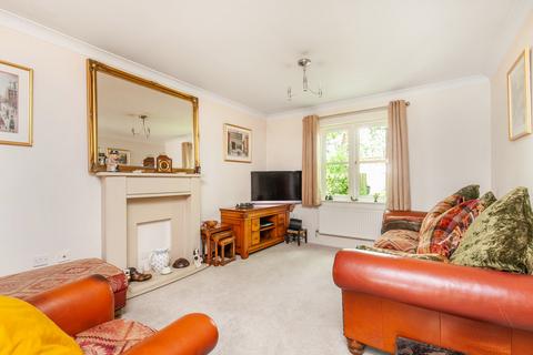 3 bedroom end of terrace house to rent, Kingsmead Court Norman Road, Winchester