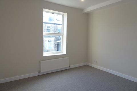 3 bedroom end of terrace house to rent - St. Thomas Road, Crookes, S10 1UX