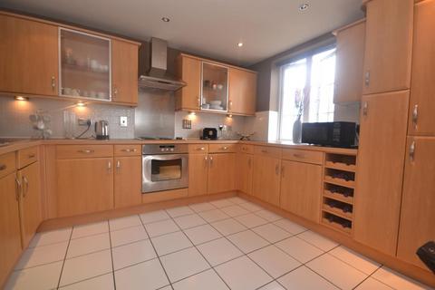 3 bedroom apartment to rent, Riverside House,  Fobney Street,  RG1